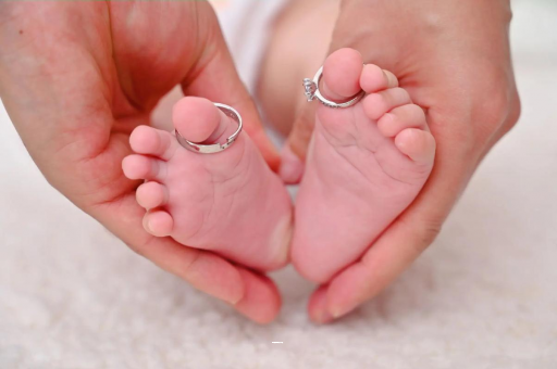 启东几个月宝宝可以枕枕头